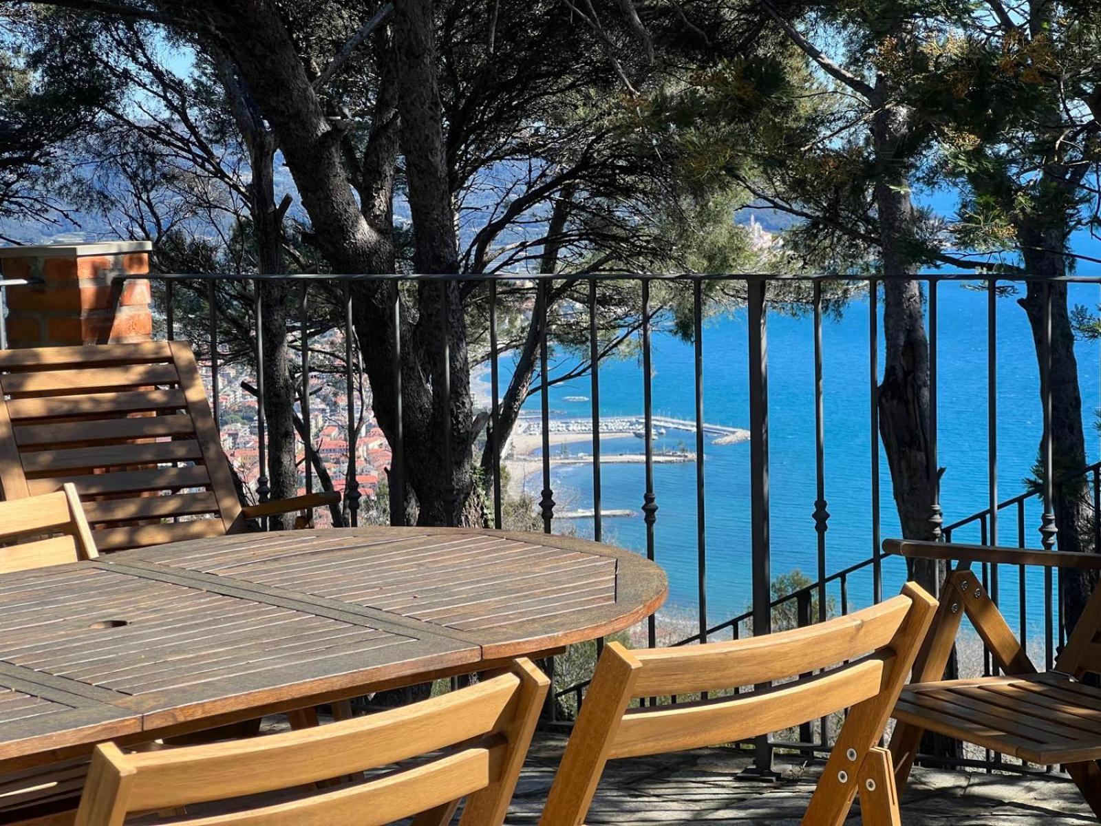Torre Alpicella Holiday Home, A Scenic Escape Into Nature And Relaxation Diano Marina Exterior photo
